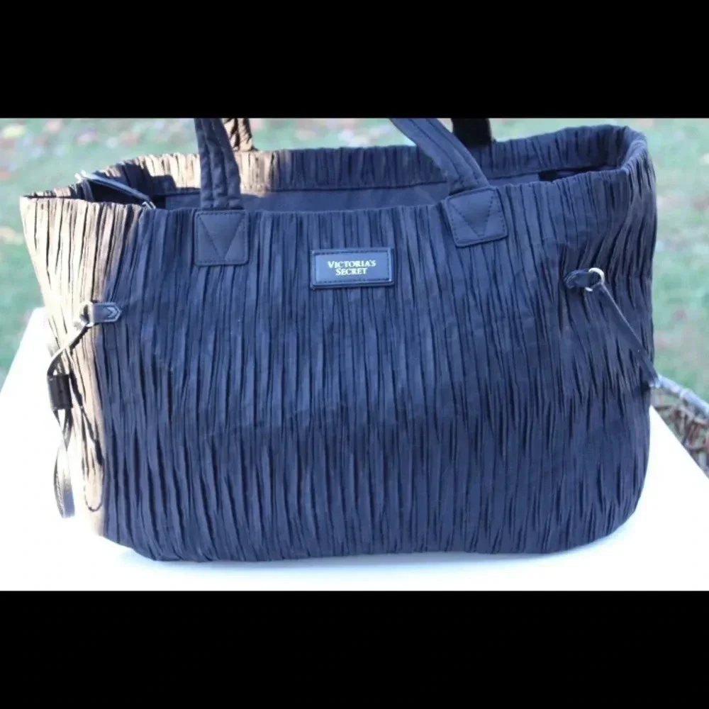 Victoria’s Secret tote bag